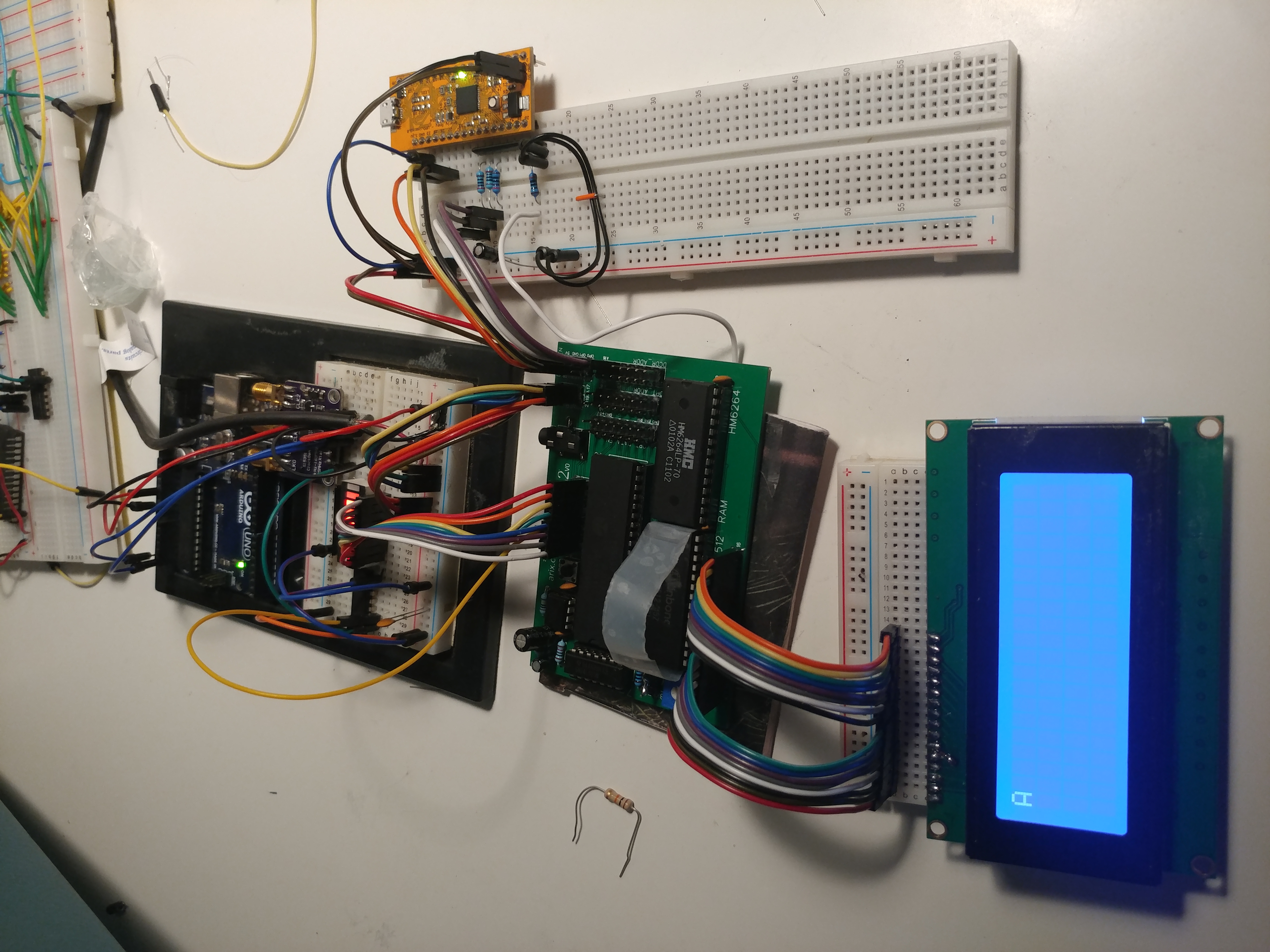 Success! A letter 'A' is displayed on the LCD.